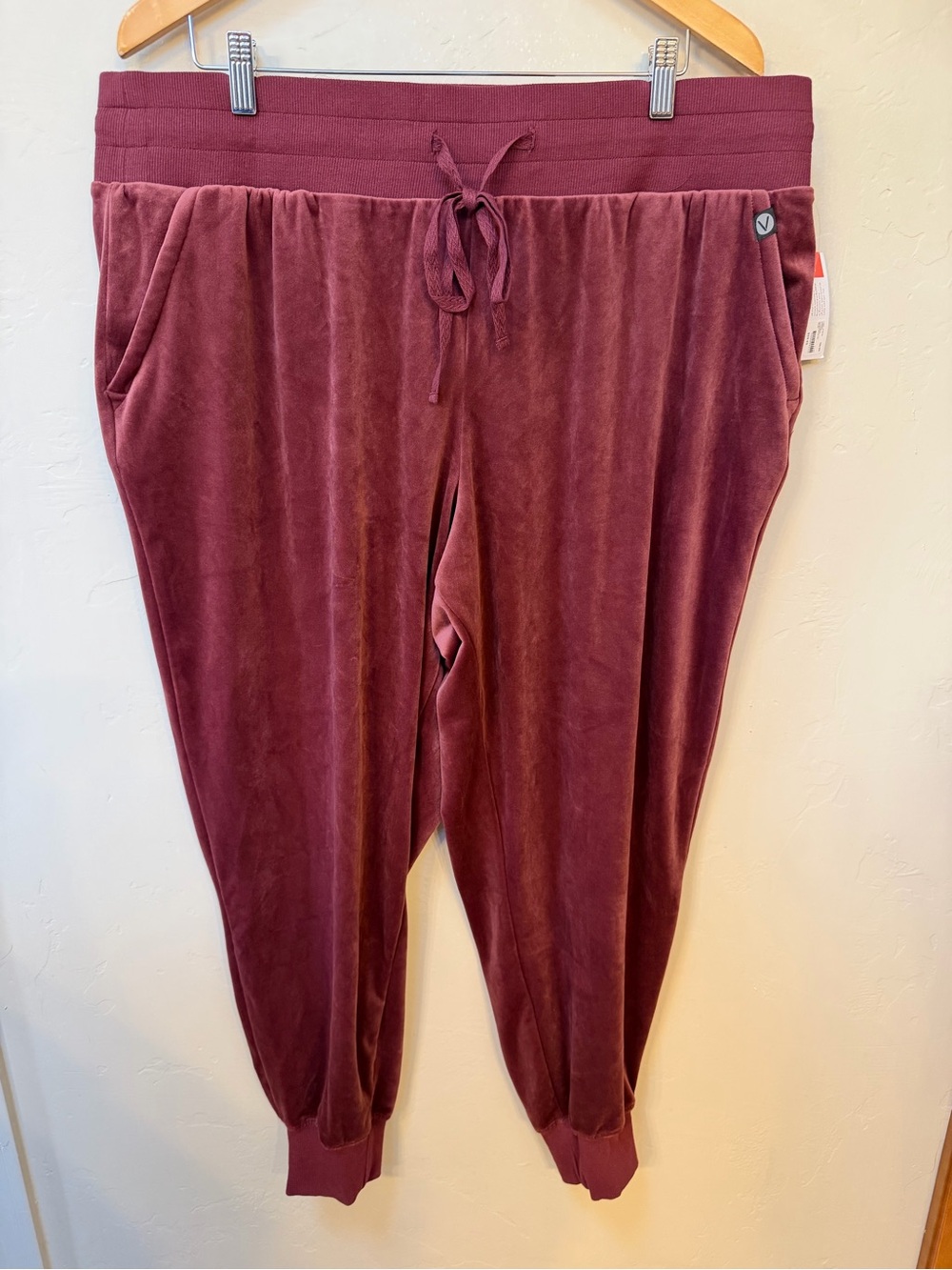 LIVI by Lane Bryant Maroon VELOUR SUIT Jacket Pants Set Plus Size 18/20 NWT - Picture 5 of 7